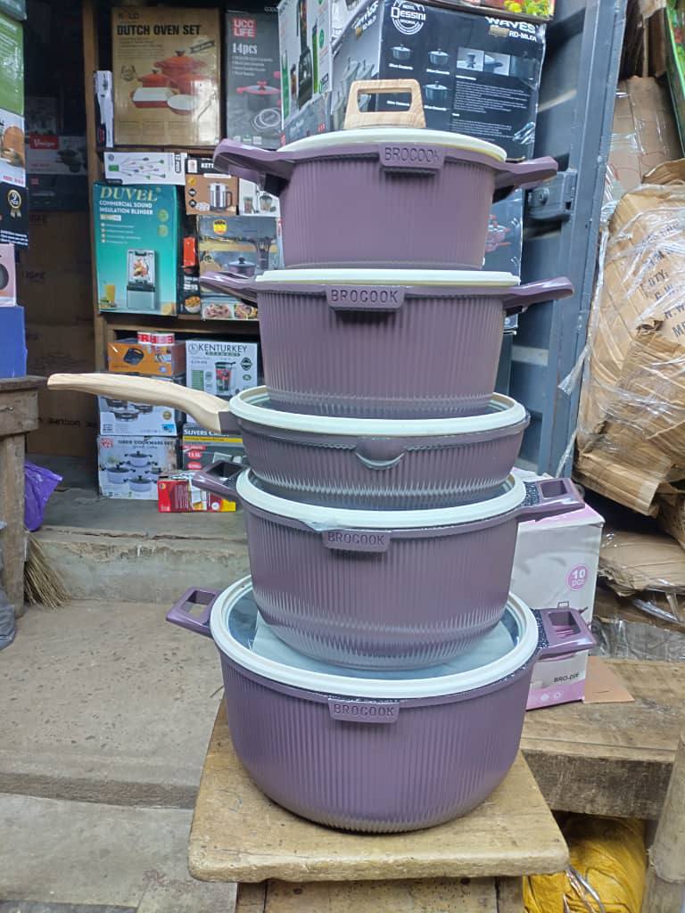 Set of Non Stick Pots